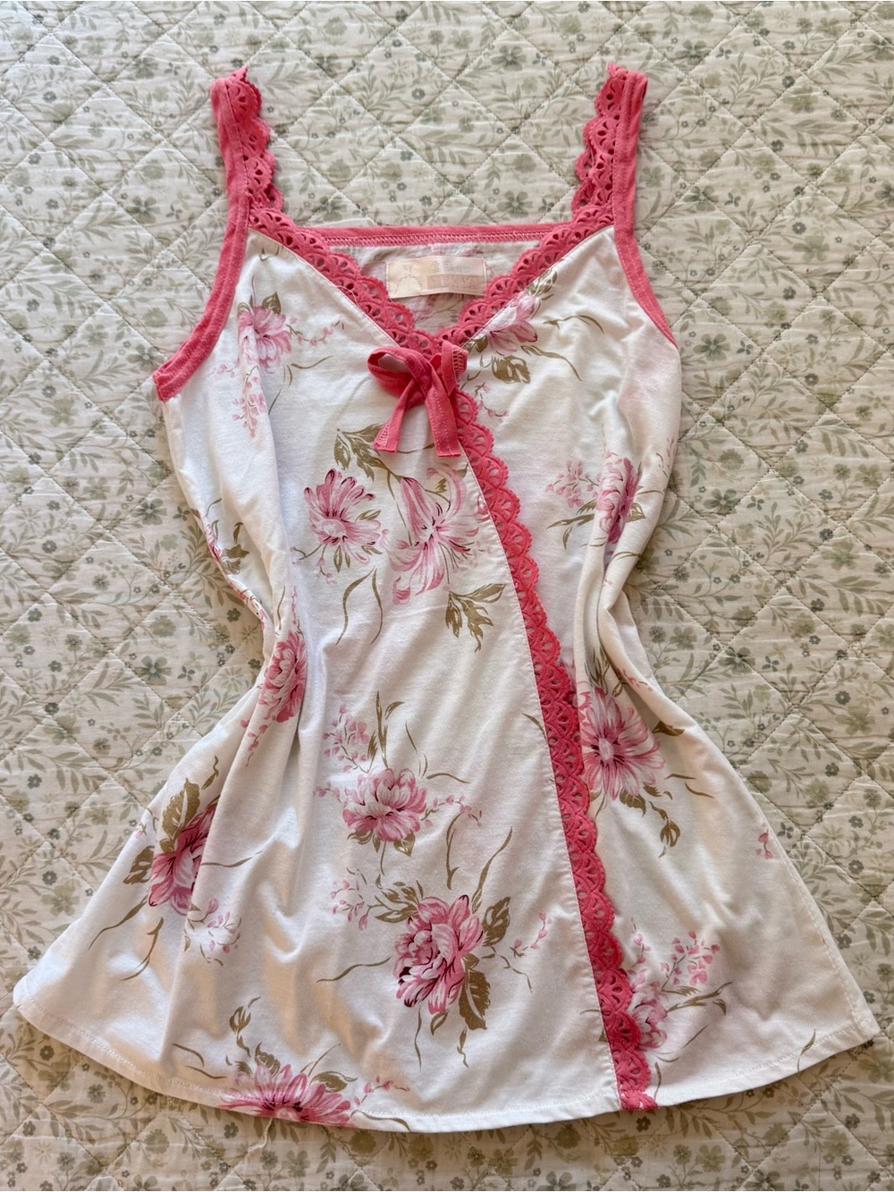 Y2K pink floral lace cami top with bow detail